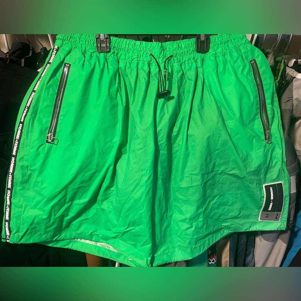 Homme Femme Reflective Green shorts size XXL